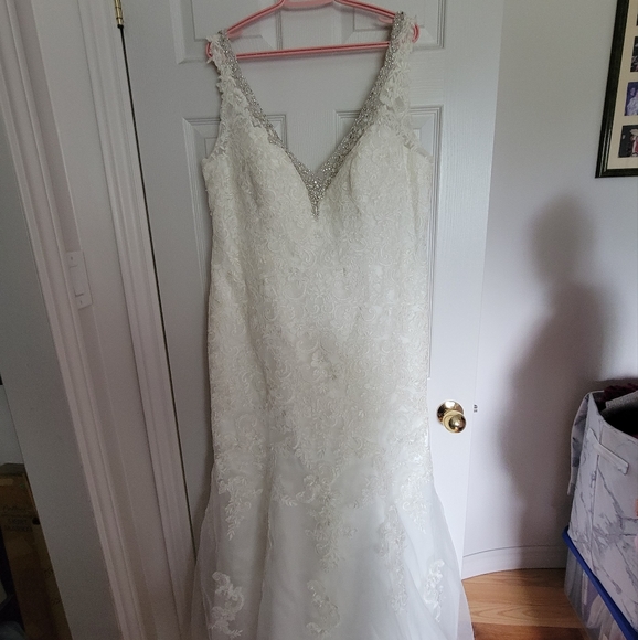 Morilee Wedding Dress - Picture 3 of 12